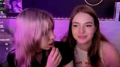 2giirls1cam's hot Picture