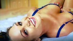 Roni Raye's hot Picture