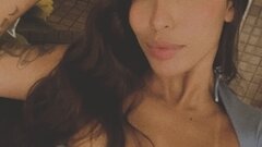 Iza 2406's hot Picture