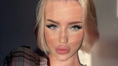 AngelaHolmes's hot Picture