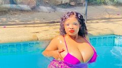 Pinkypie Busty's hot Picture