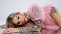 RoshemAmira's hot Picture