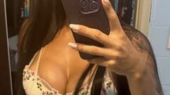 Amanda Dhully's hot Picture