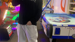 LadNextDoor's hot Picture