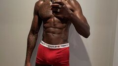 MacTroy's hot Picture