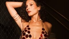 Mia Almeida 34's hot Picture